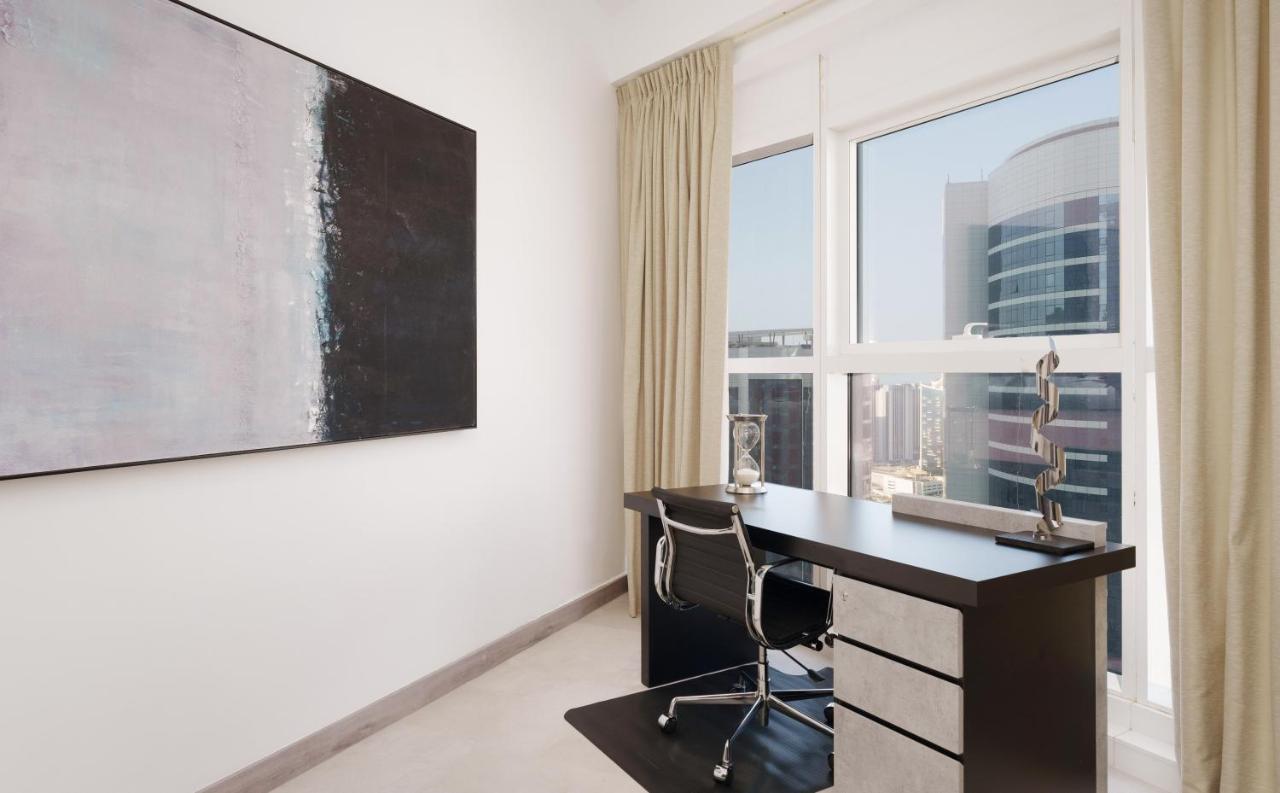 Maison Privee - Elegant & Panoramic Sea View On Al Reem Island Apartment *