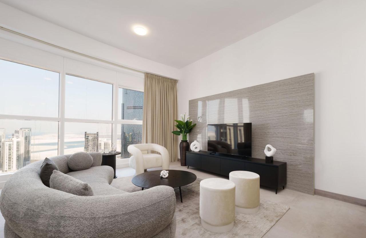 Maison Privee - Elegant & Panoramic Sea View On Al Reem Island Apartment *